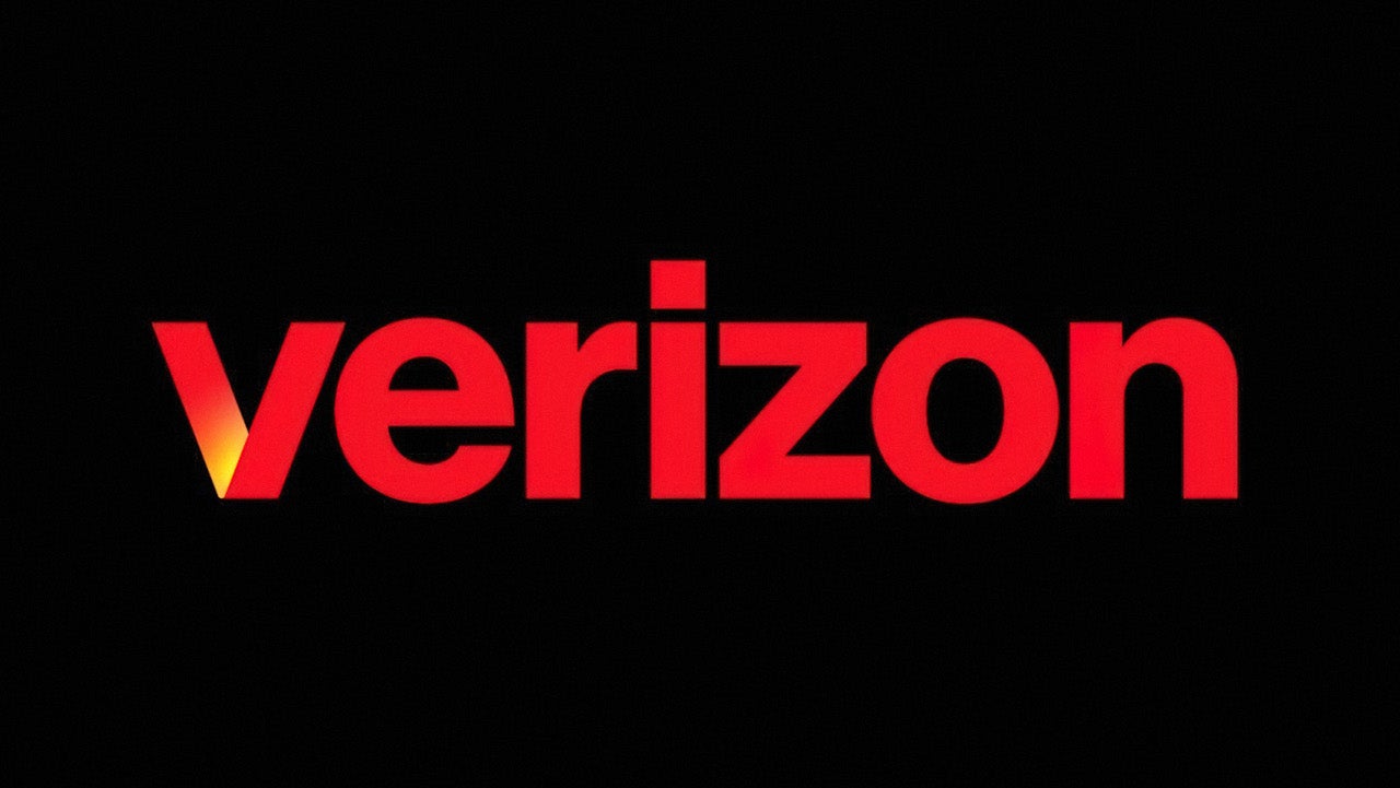 Verizon subscriber has service turned off owing $400, but you won't believe what the carrier did