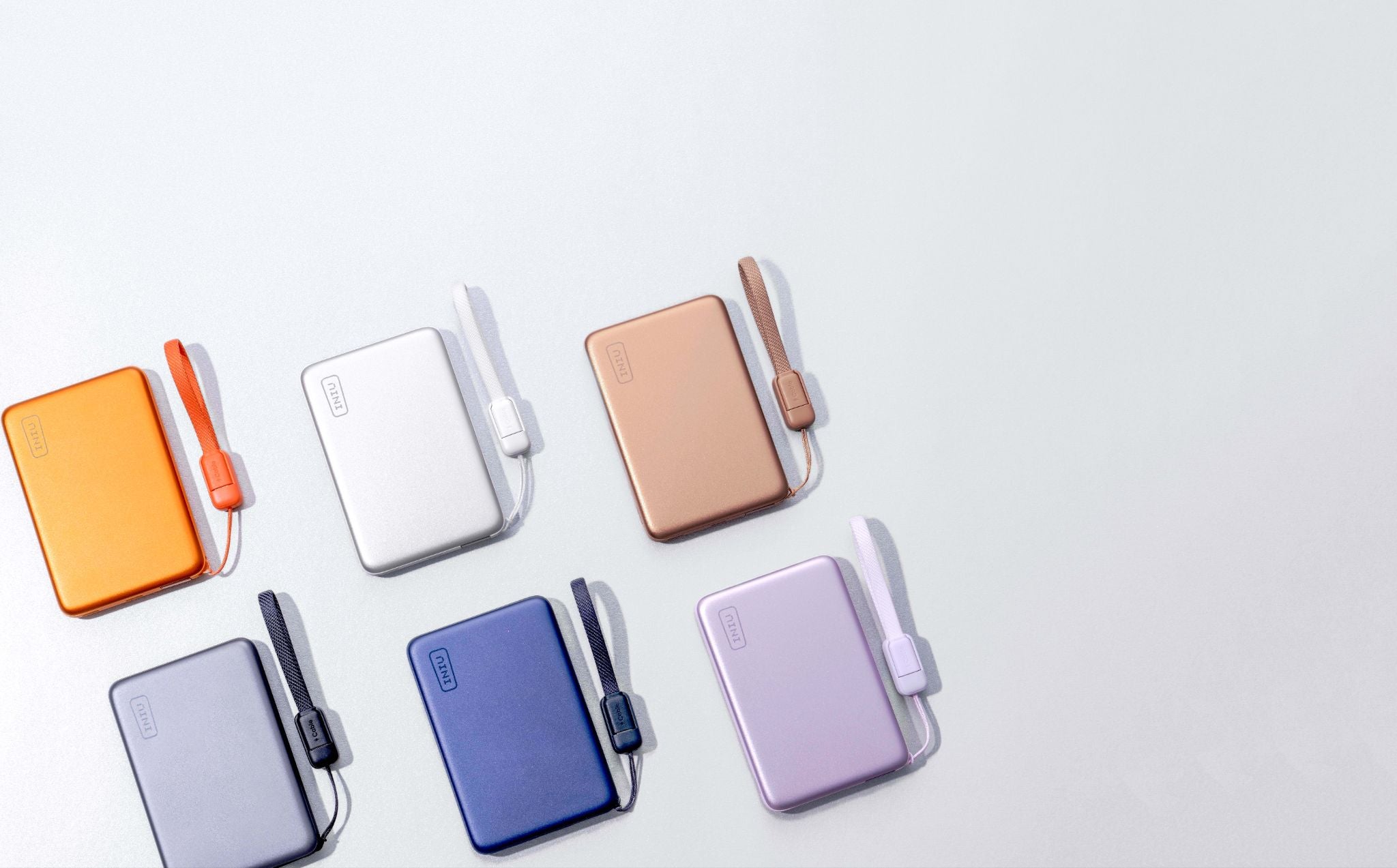 Sleek, very powerful: Iniu SnapGo Air magnetic power bank