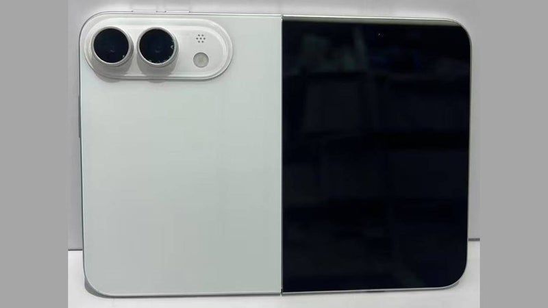 iPhone Ultra reportedly veers off track again
