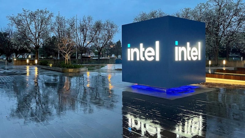 Apple, Intel to design and build chips in US says Trump