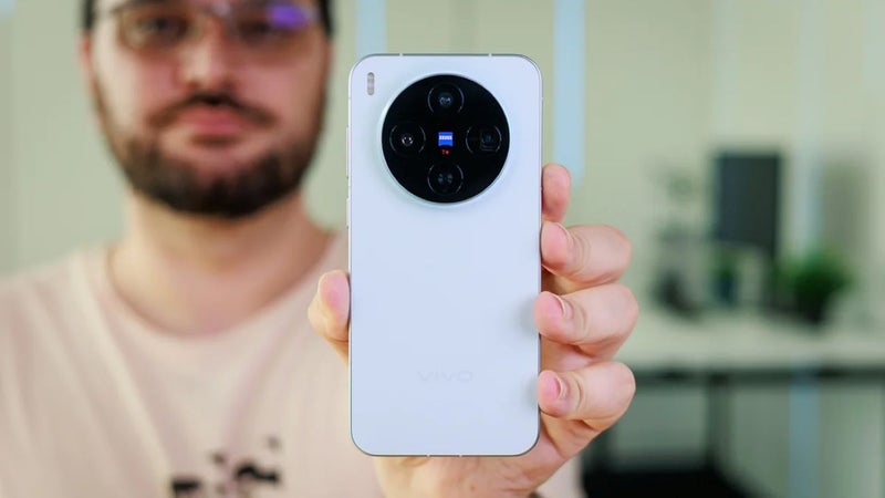 Galaxy S27, iPhone 18, Vivo X500 Pro mini: only one of these petite phones packs a Pro main camera