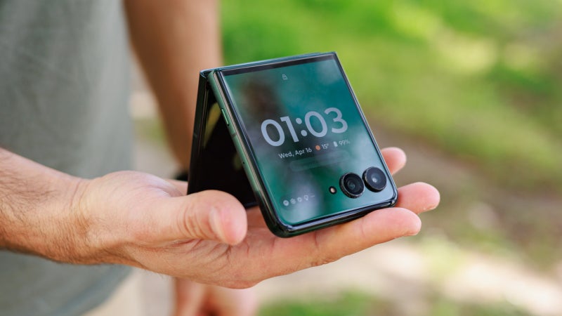 Motorola's high-end Razr Ultra (2025) foldable just hit an absurdly low Prime Day 2026 price