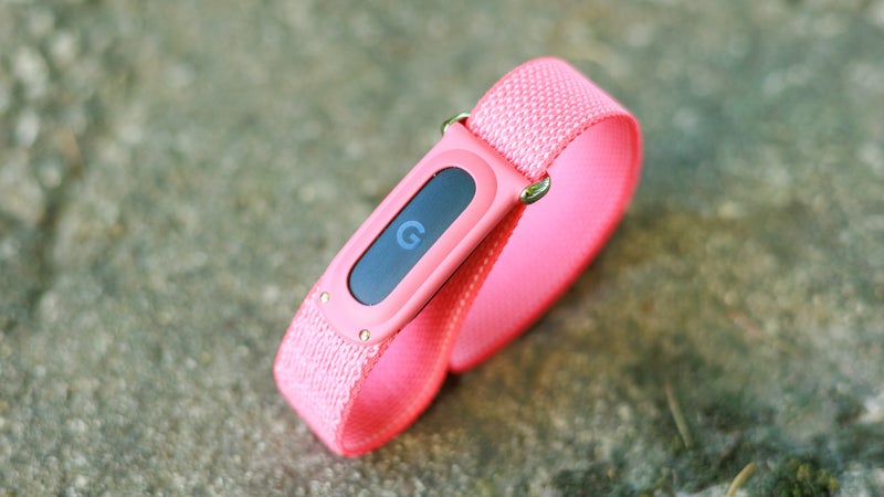 Google starts delivering on its Fitbit Air promises with its first fixes