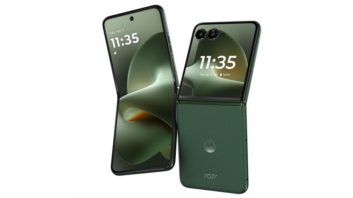 phonearena.com - Adrian Diaconescu - The first great Motorola Razr+ (2026) deal saves you $160 on one of the best new foldables around