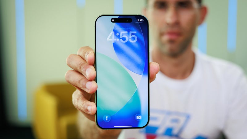 Apple posts yet another record to skyrocket to second place in the world's biggest smartphone market