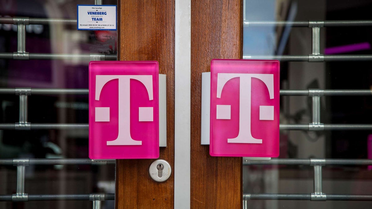 T-Mobile has had enough of customers bickering to the FCC