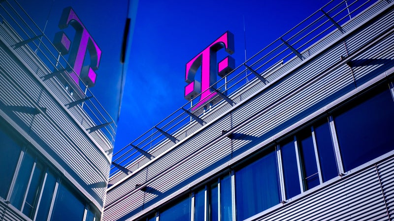 T-Mobile shareholders and US government reportedly discourage a change of hands