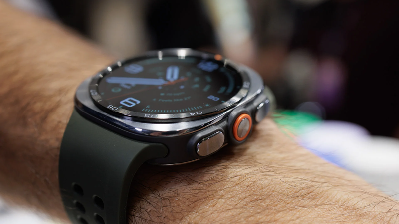 Samsung's refined Galaxy Watch Ultra 2 can still be yours with a solid gift card