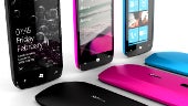 Nokia Windows Phone spotted in Stephen Elop's hands during a hockey game