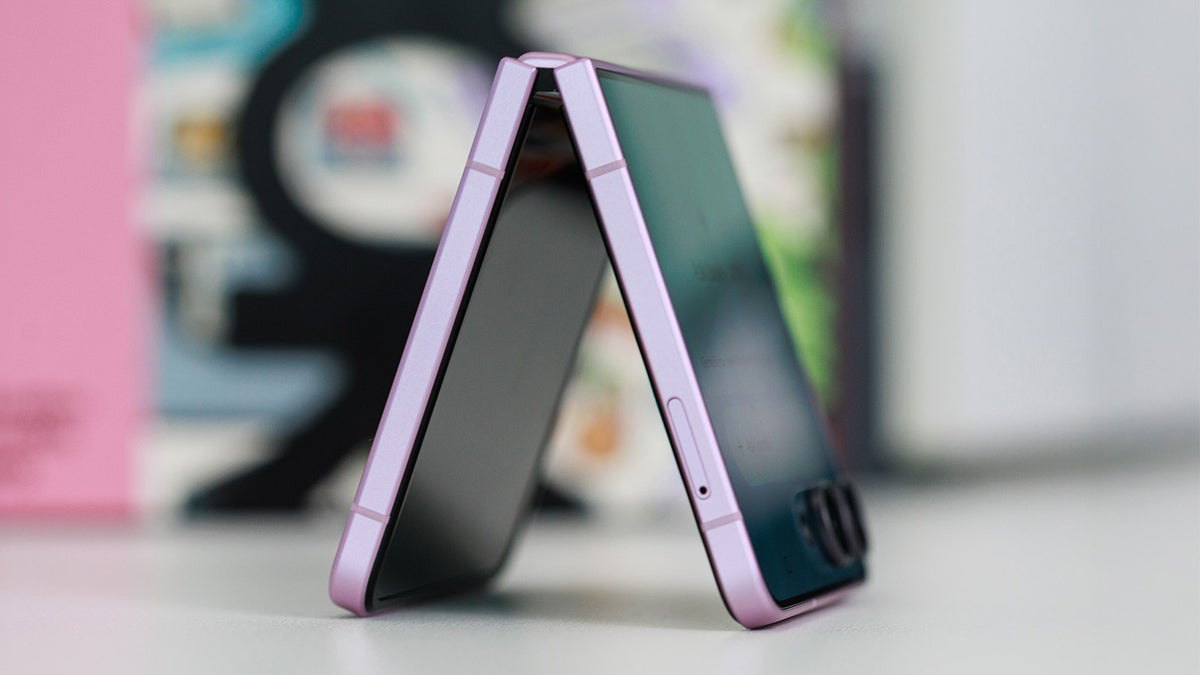 I used the Galaxy Z Flip 8: its tiny design changes matter more than the specs