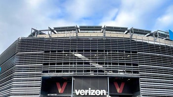 Verizon is finding its way back while T-Mobile slips