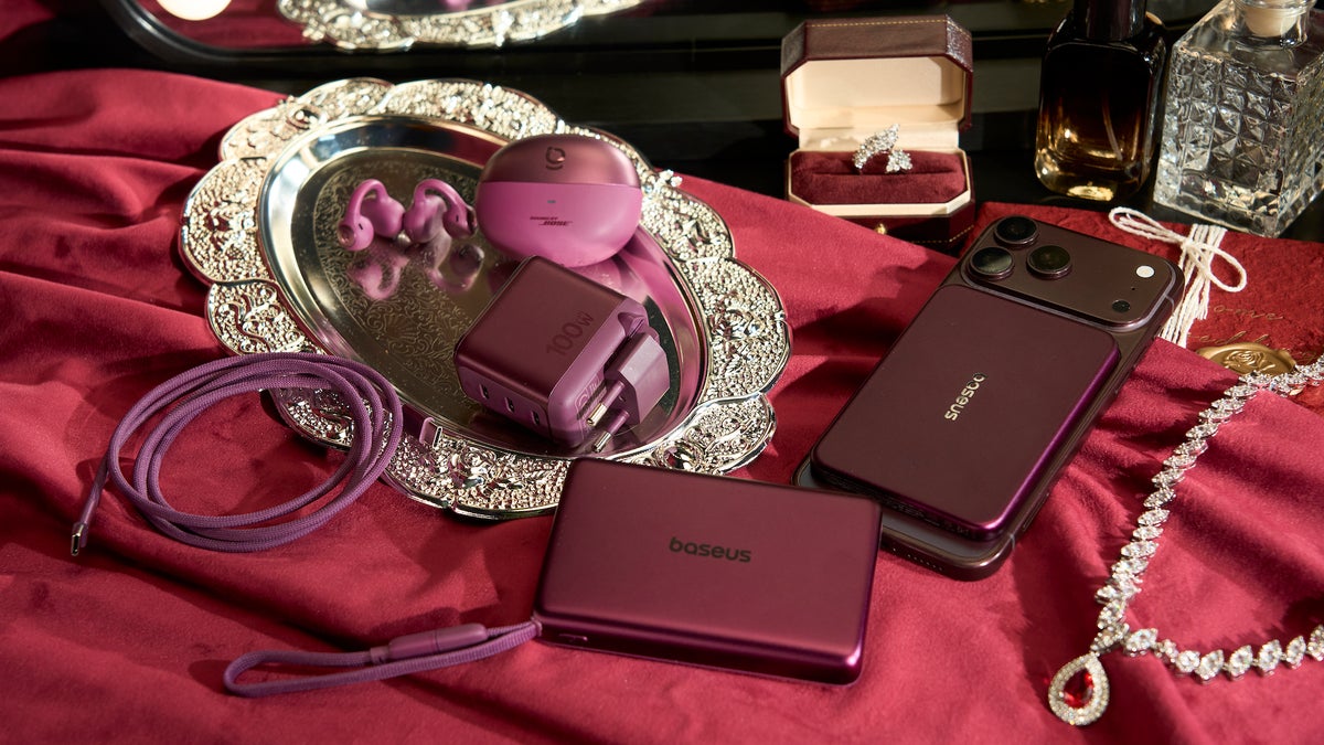 Dark Cherry power bank, Dark Cherry charger: Baseus is ready for the new iPhone color!