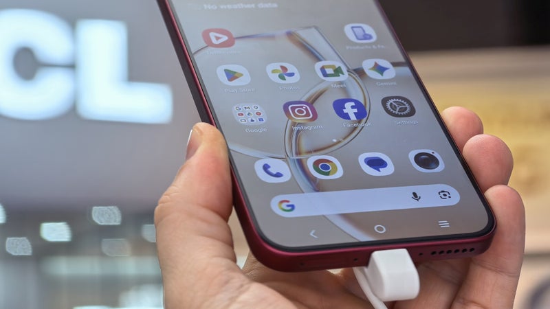 I tried a phone with a matte display, and it didn't exactly go as expected