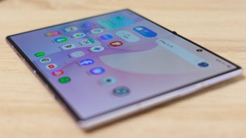 Samsung outdoes Amazon with huge $300 Galaxy Z Fold 8 discount AND incredible $400 credit