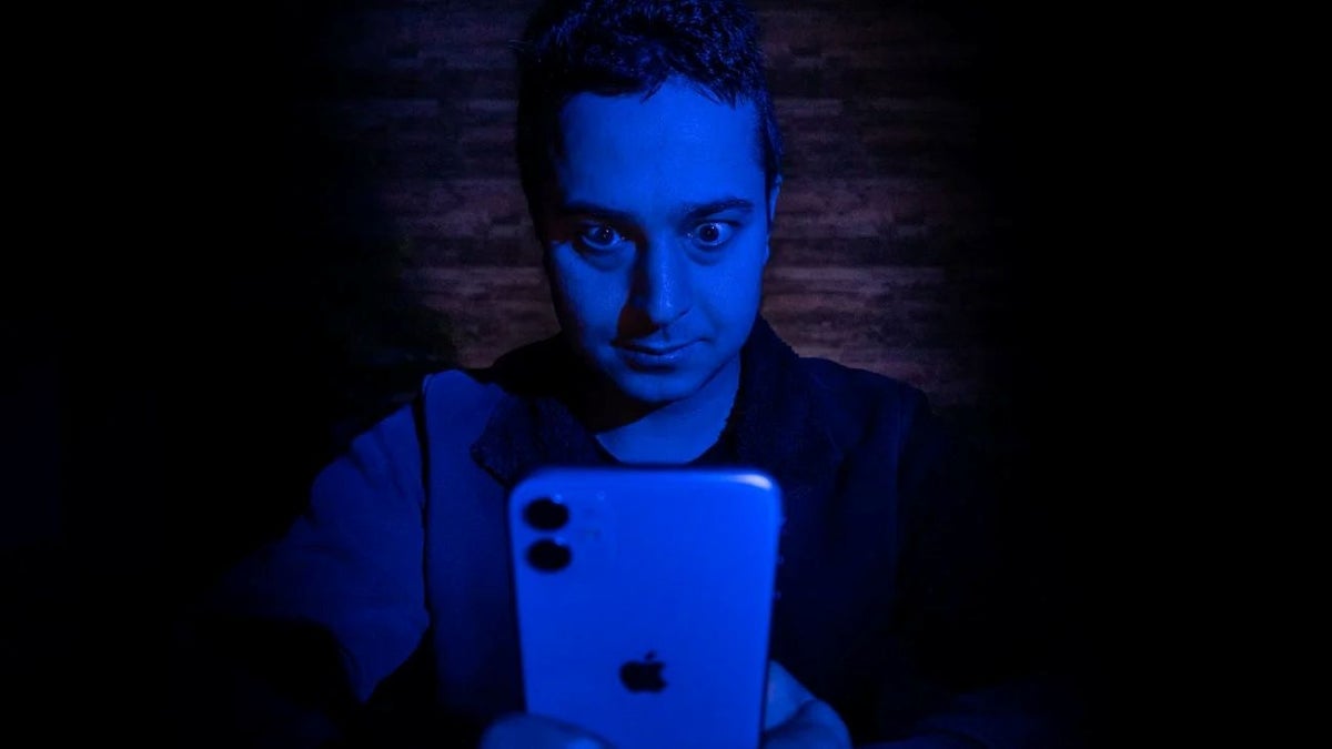 phonearena.com - Sebastian Pier - US wireless data growth is slowing down despite record-breaking 159 trillion MB milestone
