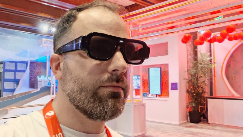 I tried the $2,200 Snap Specs and AR glasses are exciting again