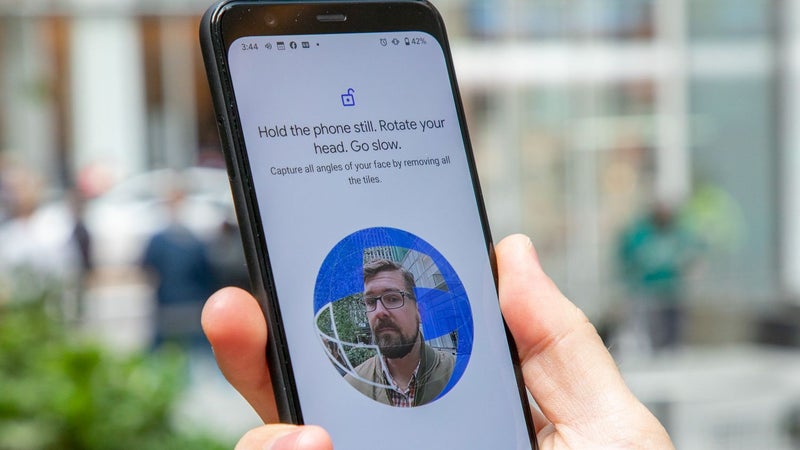 Face Unlock in low-light is unreliable on Pixel phones, according to our readers