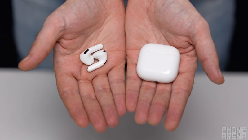 This might be your best chance to save big on Apple's noise-cancelling AirPods 4 this holiday season