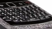 Amosu Black Diamond BlackBerry 9780 has 1400 diamonds set in 18ct gold, costs $26 000