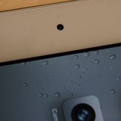 Flickr statistics suggest that iPad 2 owners rarely use the rear-facing camera