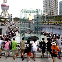 A decade of Apple Stores and the case for brand identity