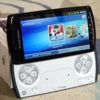Sony Ericsson Xperia PLAY for Verizon Unboxing