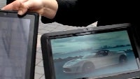 Pixel Qi demoes utlrathin sunlight-visible display for tablets, smartphones might get one too