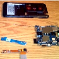 If you want to know what's inside the HTC EVO 3D, first teardown video appears