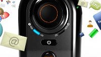 SuperTooth HD Bluetooth speakerphone features hands free assistant service for messages
