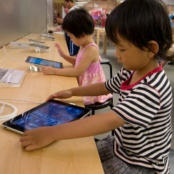 Tablets to completely replace textbooks in South Korea by 2015