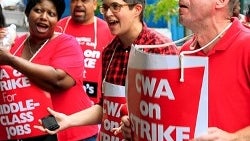 45,000 Verizon Communications union workers go on strike
