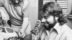 Steve Wozniak reacts to Steve Jobs resignation: "the greatest tech leader in our lifetime"