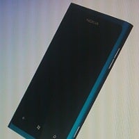 Windows Phone-flavored Nokia 703 leaks out, blurry cam pictures test our detective abilities