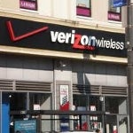 Verizon giving out gift card for qualifying smartphone purchase with trade-in