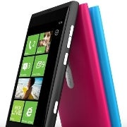 Microsoft's Joe Marini tweets Nokia Windows Phone has slick looks, wishing for a bigger screen