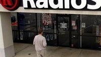 RadioShack slashing prices of all Verizon smartphones by $100