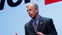 Verizon's chief executive defends AT&T, T-Mobile merger