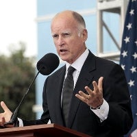 Governor Jerry Brown places his veto on the cell phone snooping bill, still no warrant necessary