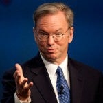 Eric Schmidt pledges Google's support to manufacturers in patent lawsuits