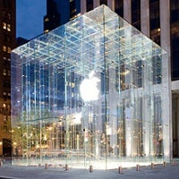 UBS says Apple is on track to smash its own iPhone sales records in Q4