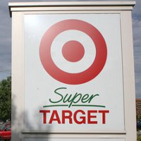 Target reduces the price of the iPhone 4S and many more smartphones for this week only