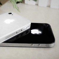 Here's how you can make your iPhone's Apple logo glow
