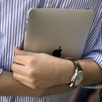 Businesses to spend $10 billion on iPads in 2012