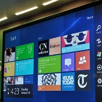 Microsoft demoes Windows 8 pre-beta at CES, more customization and new media players in tow