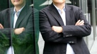 HTC Studio shop will crack hard on the "Hero Device" code, report directly to CEO Peter Chou