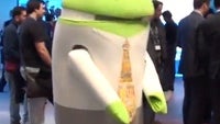 MWC 2012: dancing Android!