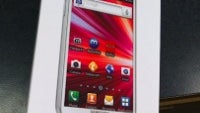 White Samsung Galaxy S II arrives at T-Mobile stores