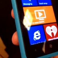 Someone plays with Nokia Lumia 900 in an AT&T store, confirms $99 price tag and Easter Sunday launch