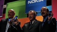 AT&T employees get the memo and are pitching hard the Nokia Lumia 900