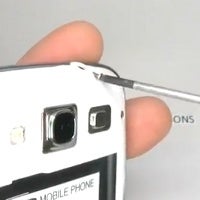 Samsung Galaxy S III torn down on video